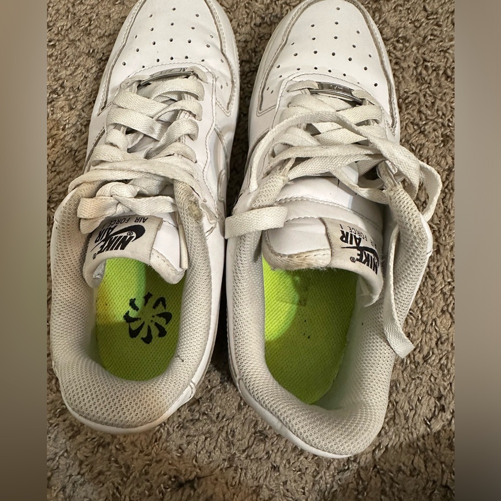 NIKE Air Force Ones White Sneakers Size 8 - Picture 6 of 8